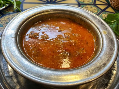  Beyran Çorbası – Eine cremige und würzige Suppe mit zarten Fleischstückchen