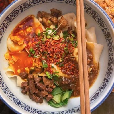  Linfen Biangbiang Mian: Eine kulinarische Reise mit geschmeidigen Nudeln und einer pikant-würzigen Sauce!