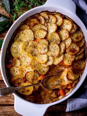  Lancashire Hotpot: Eine deftige Köstlichkeit mit saftigem Lammfleisch und einer knusprigen Kartoffelkrone!